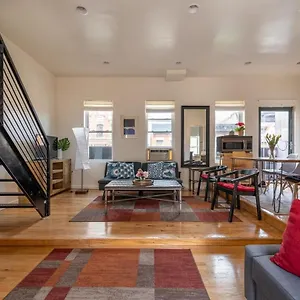 east-village-townhouse.us-newyorkcity.com/